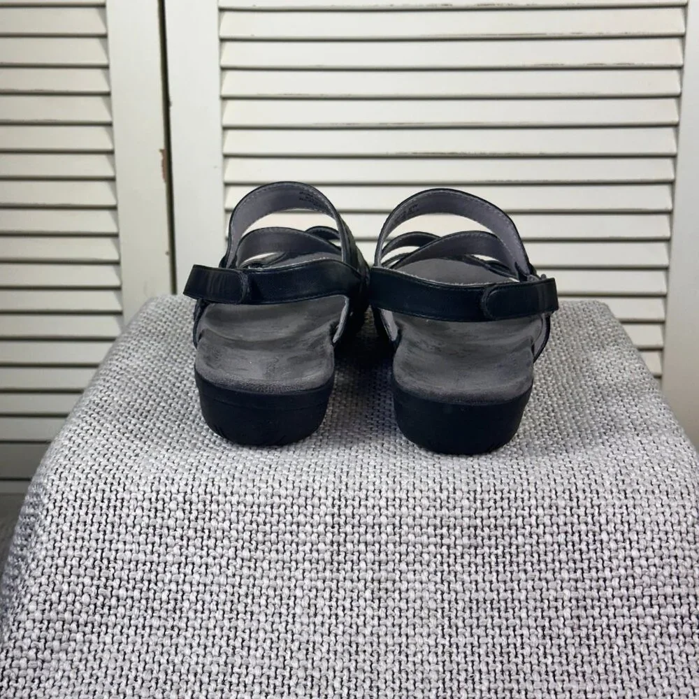 BareTraps Women's Jadra Jacey Black Comfort Fisherman Travel Sandal Size 9